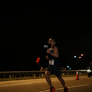 Runner Photo 7487151