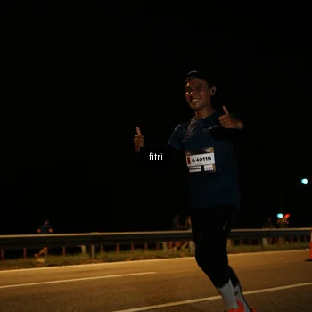 Runner Photo 7487203