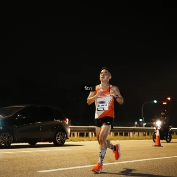 Runner Photo 7487274