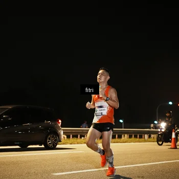 Runner Photo 7487276