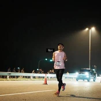 Runner Photo 7487285