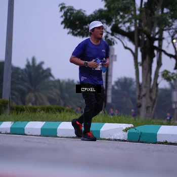 Runner Photo 7487336
