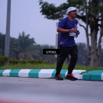 Runner Photo 7487337