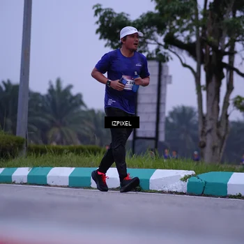 Runner Photo 7487339
