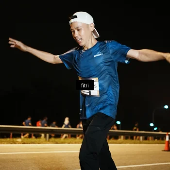 Runner Photo 7487343