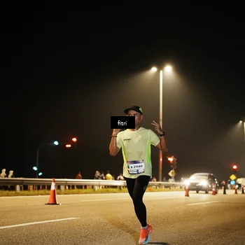 Runner Photo 7487345