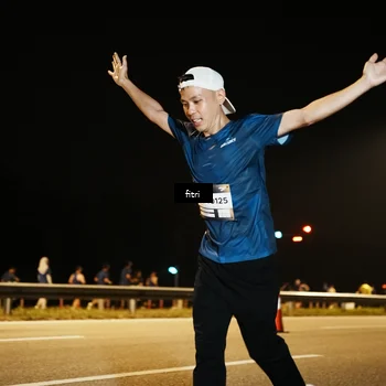 Runner Photo 7487363