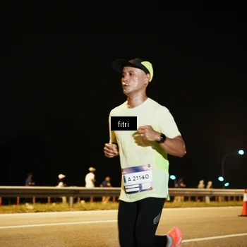 Runner Photo 7487394