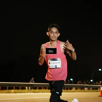 Runner Photo 7487408