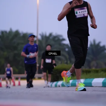 Runner Photo 7487435