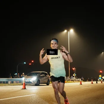 Runner Photo 7487466
