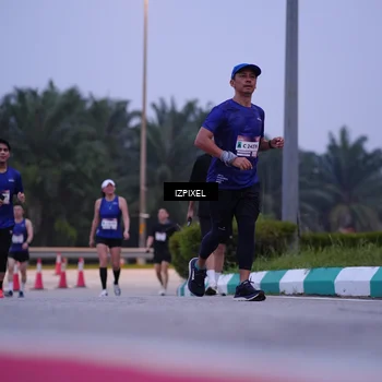Runner Photo 7487484