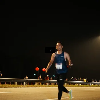 Runner Photo 7487493