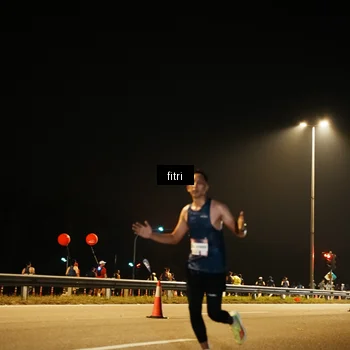 Runner Photo 7487495