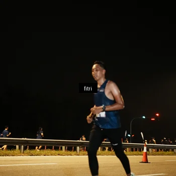 Runner Photo 7487500