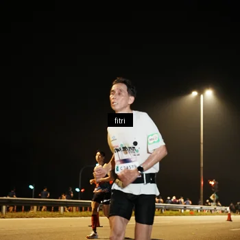 Runner Photo 7487514