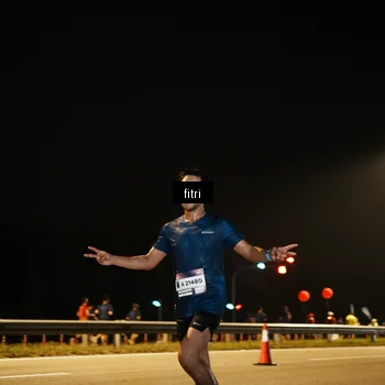 Runner Photo 7487515