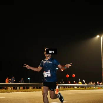 Runner Photo 7487542