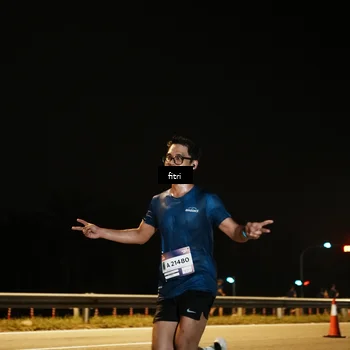 Runner Photo 7487547