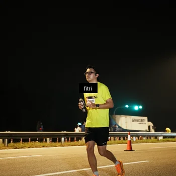 Runner Photo 7487570