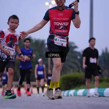Runner Photo 7487594