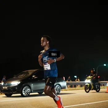 Runner Photo 7487595