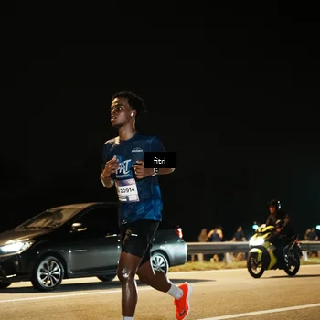 Runner Photo 7487598