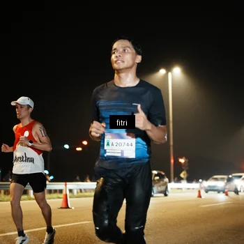 Runner Photo 7487612