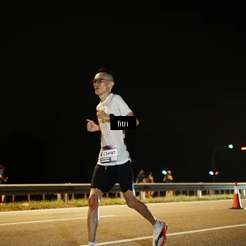 Runner Photo 7487722