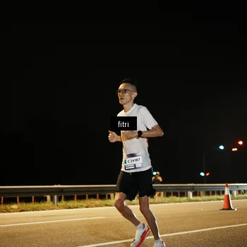 Runner Photo 7487723