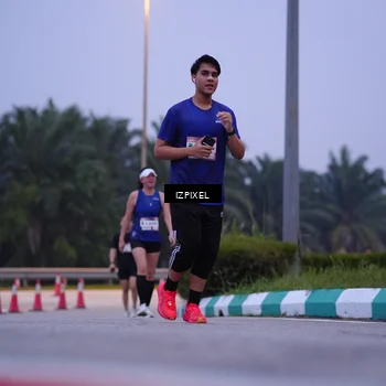 Runner Photo 7487734