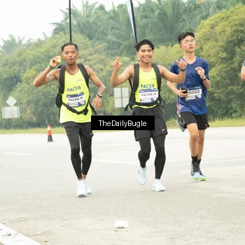 Runner Photo 7487749