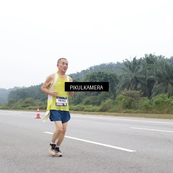 Runner Photo 7487782