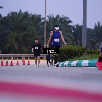 Runner Photo 7487844