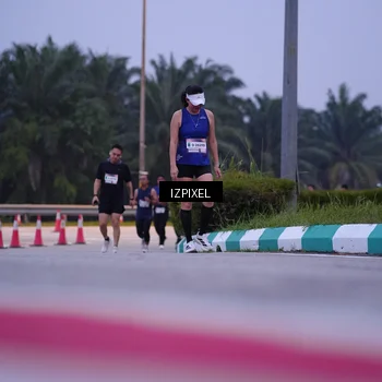 Runner Photo 7487903