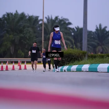 Runner Photo 7487904