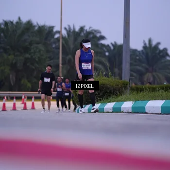 Runner Photo 7487905