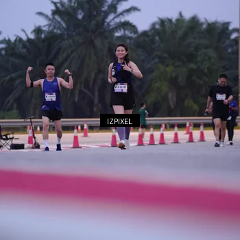 Runner Photo 7488003