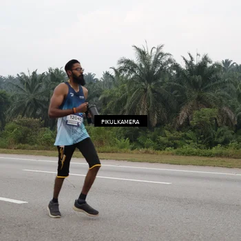 Runner Photo 7488009