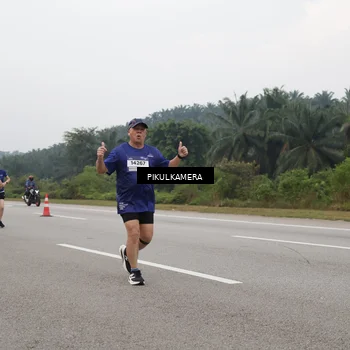 Runner Photo 7488215