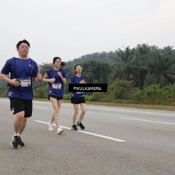 Runner Photo 7488543