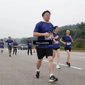 Runner Photo 7488573