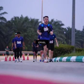 Runner Photo 7488595
