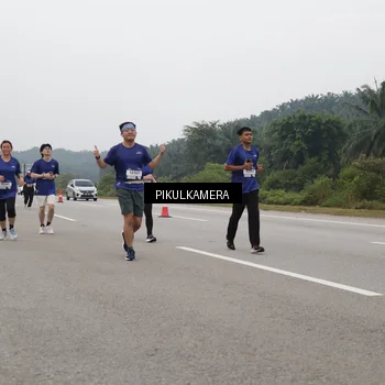 Runner Photo 7488776