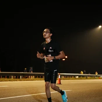 Runner Photo 7489031