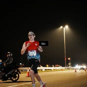 Runner Photo 7489056