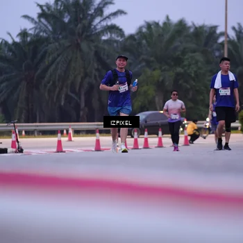 Runner Photo 7489293