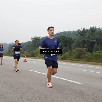 Runner Photo 7489361