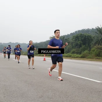 Runner Photo 7489366