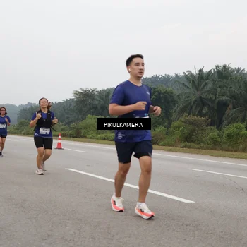 Runner Photo 7489407